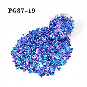 PG37-19The Sparkle Factor How Glitter Has Become