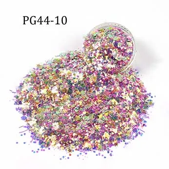 PG44-10The Glitter Revolution How Sparkles Have Transformed Fashion and Beauty