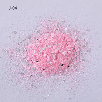 J-04Glittering silverware for an elegant dining experience