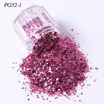PG52-1Captivating jewelry and red carpet glamour